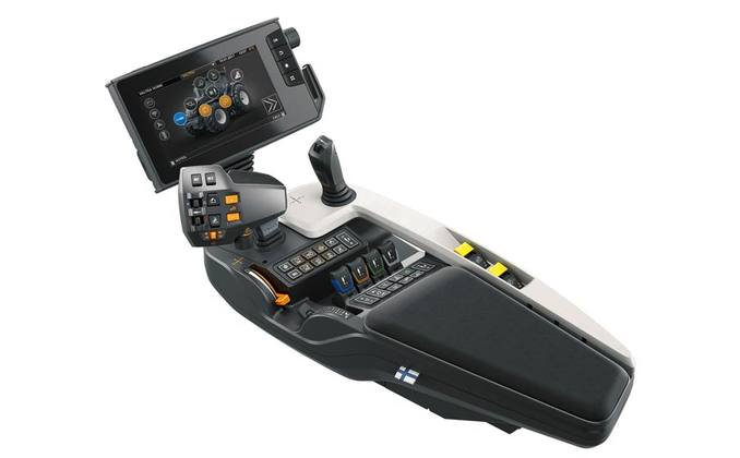 VALTRA - SMARTTOUCH ARMREST